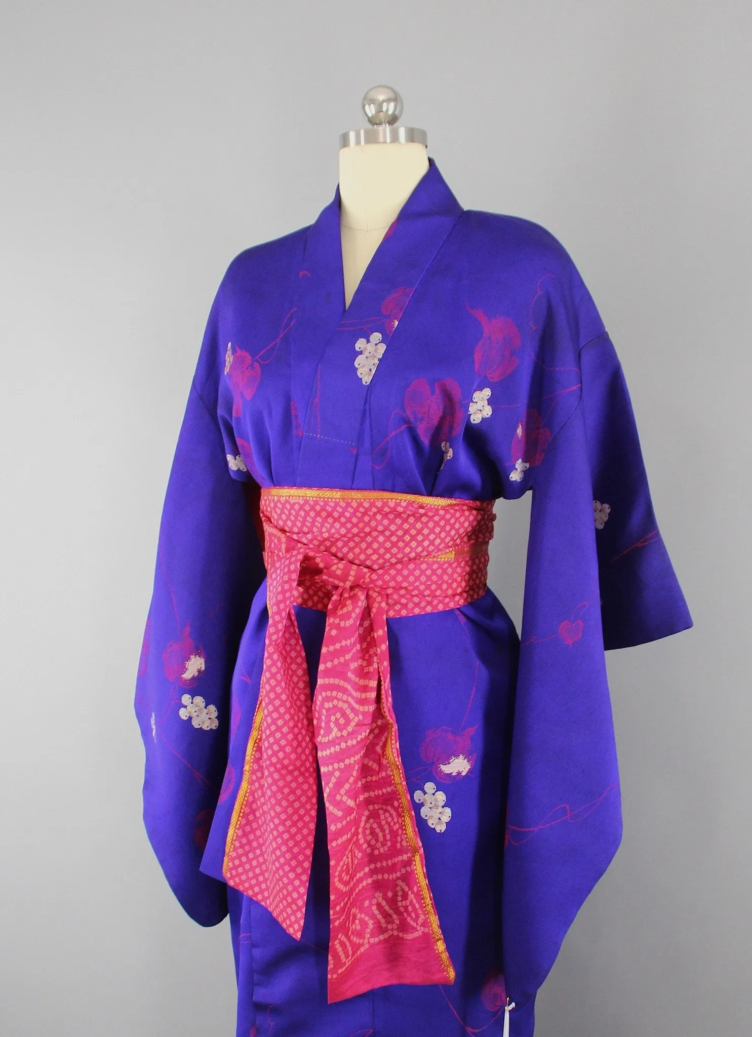 1940s Vintage Silk Kimono Robe / Blue & Pink Omeshi Embroidered Floral Pattern