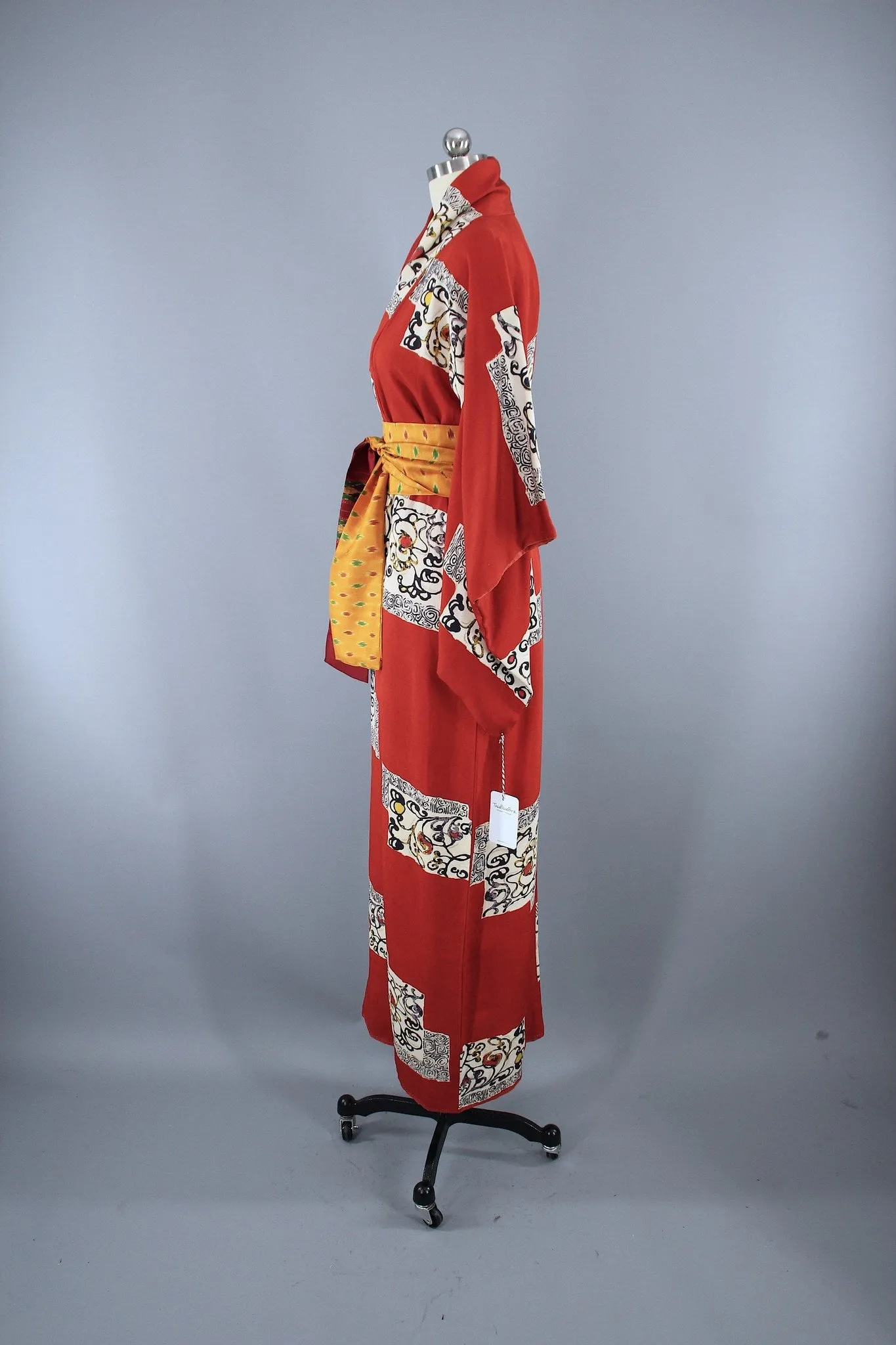 1940s Vintage Silk Kimono Robe / Dark Orange Abstract Print