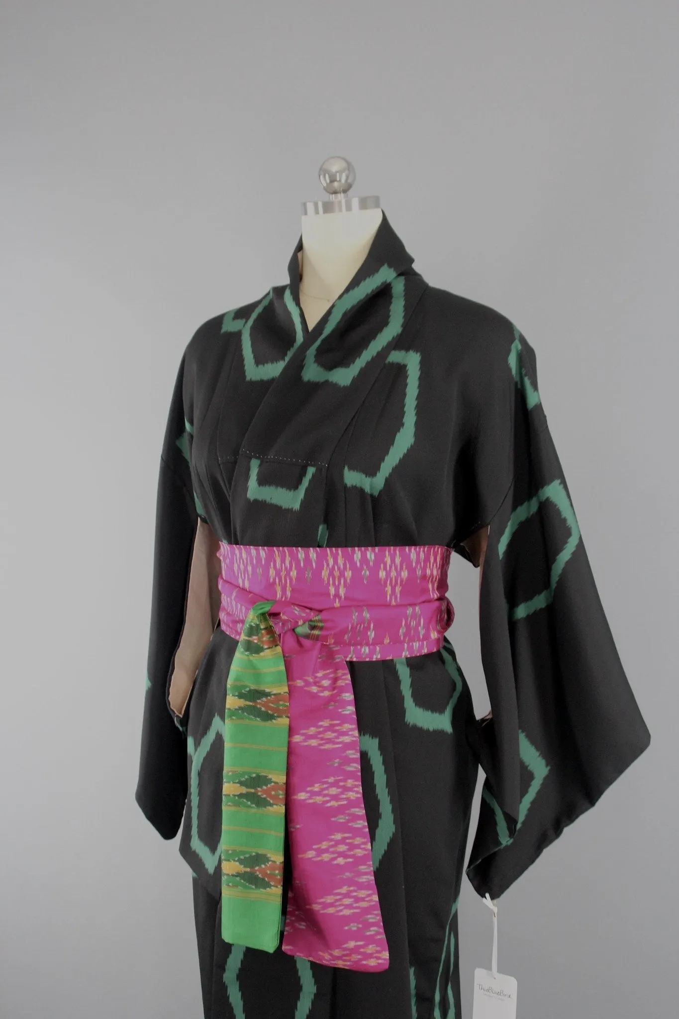 1940s Vintage Silk Kimono Robe in Black and Green Geometric Print