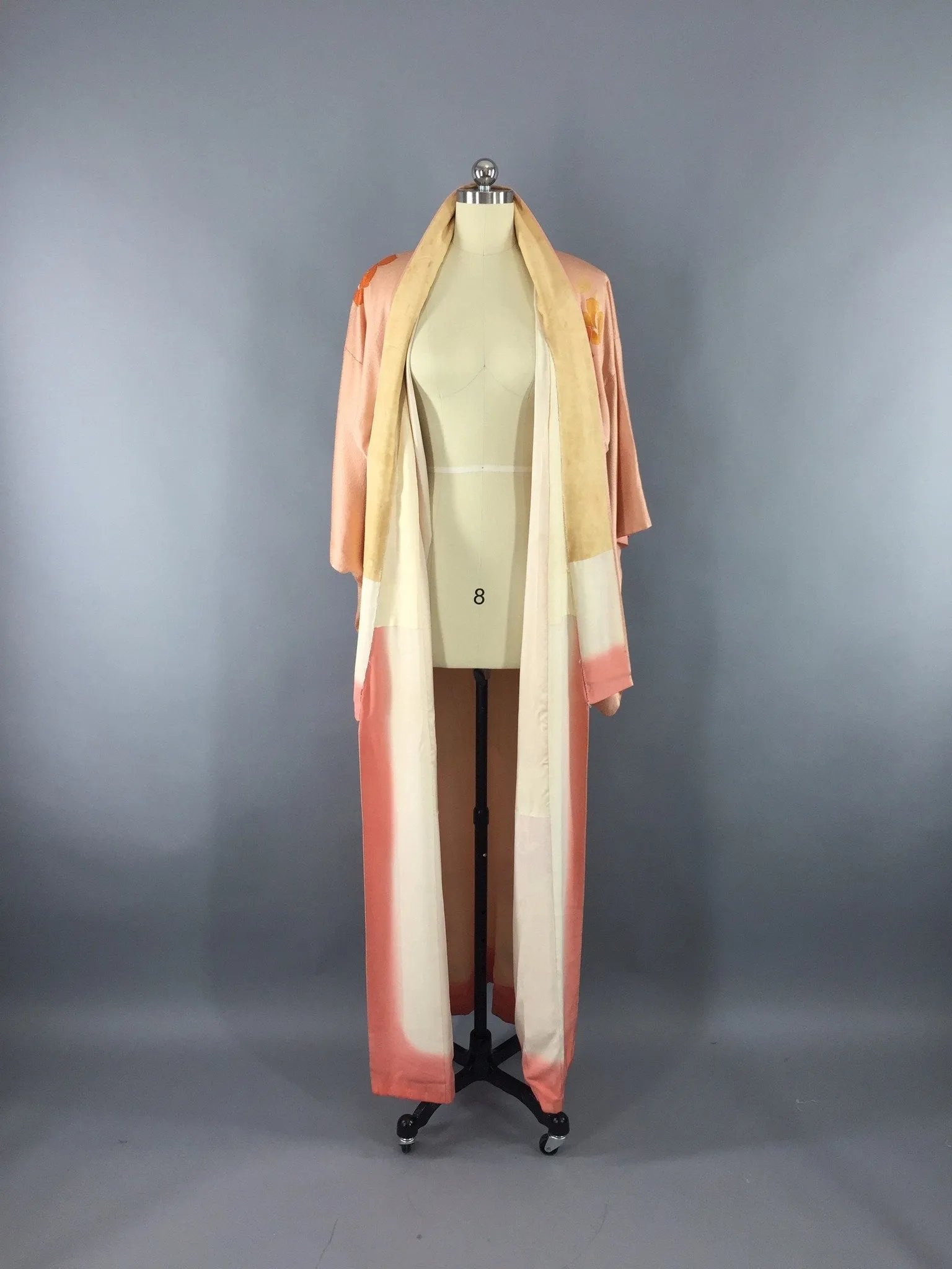 1960s Vintage Silk Kimono Robe / Peach Floral Print