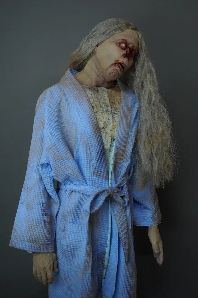 Blind Zombie Edith Figure