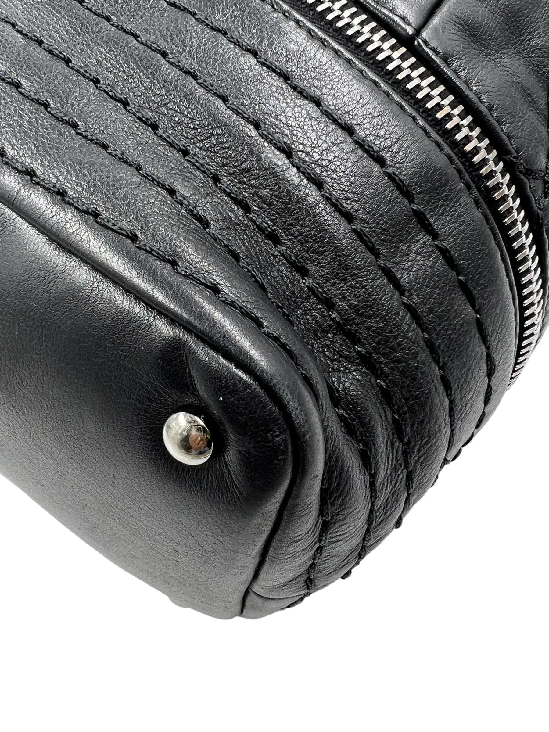 Chanel Black Leather 2006-2008 Expandable Ligne Bag