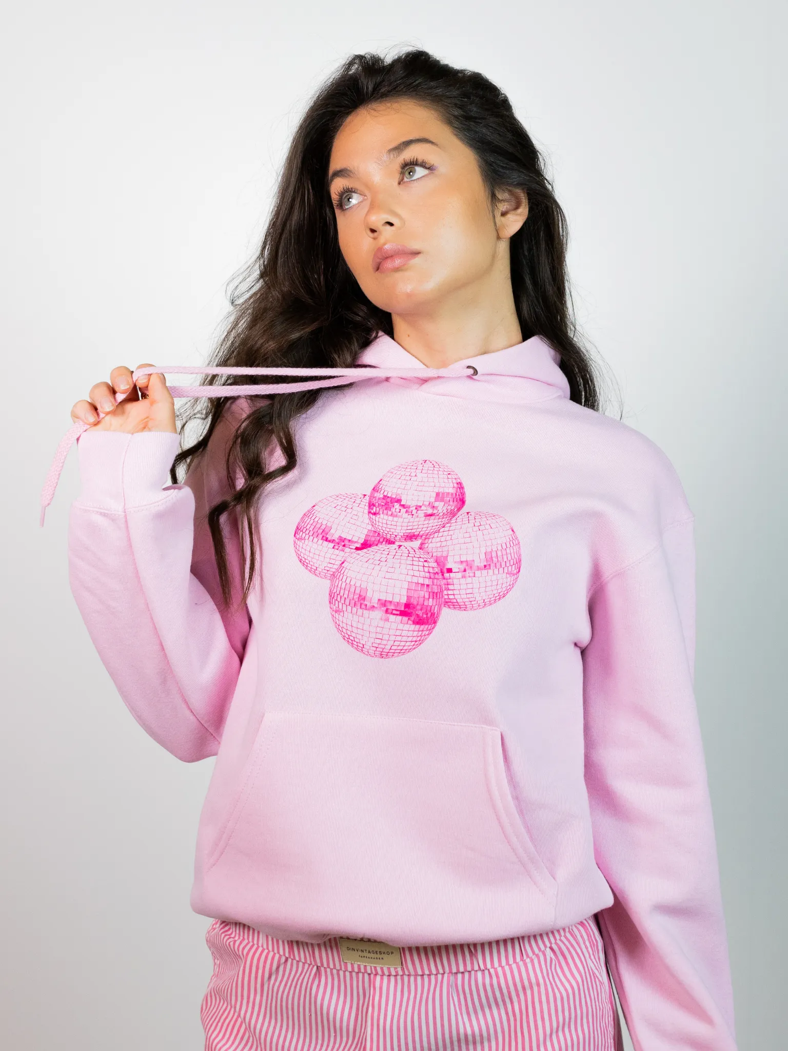 DISCO KUGLE (pink) HOODIE  - LYSERØD