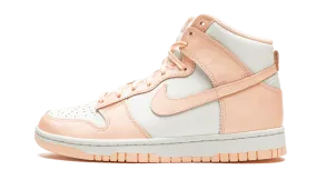 Dunk High Crimson Tint