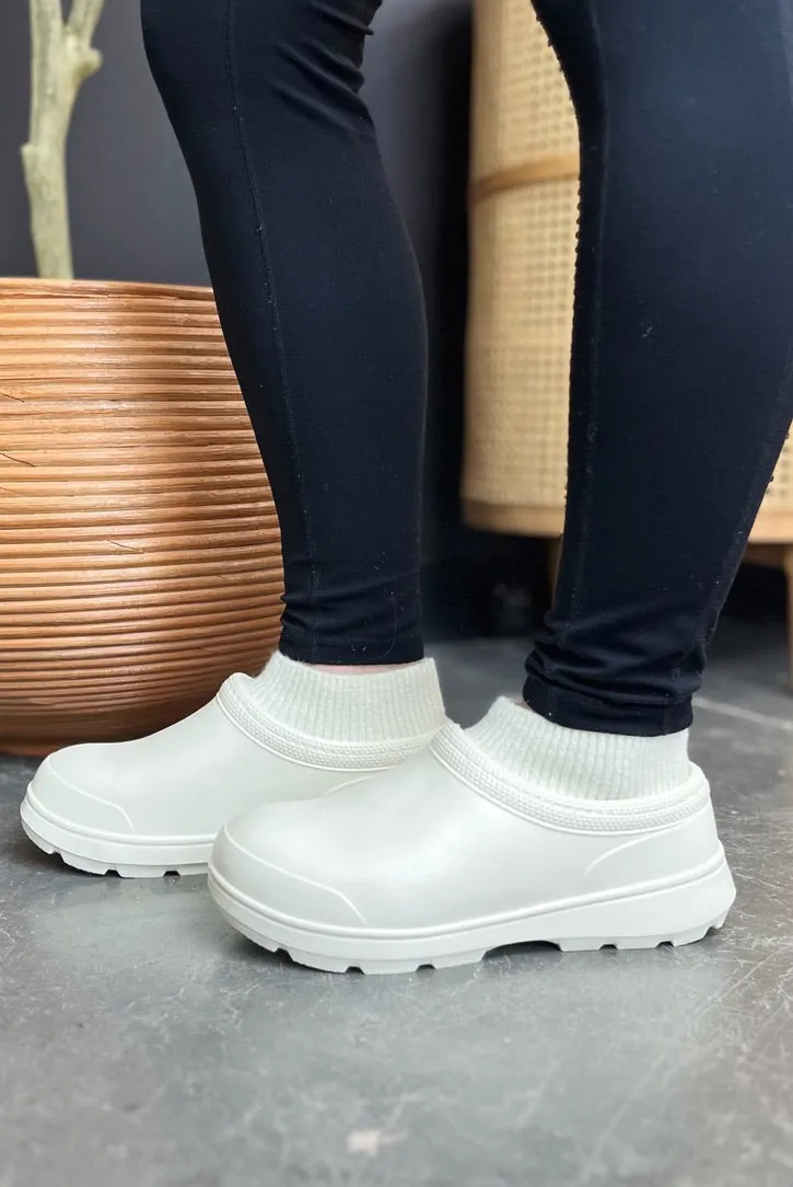 Fallon Ribbed Knit Pull On Clog