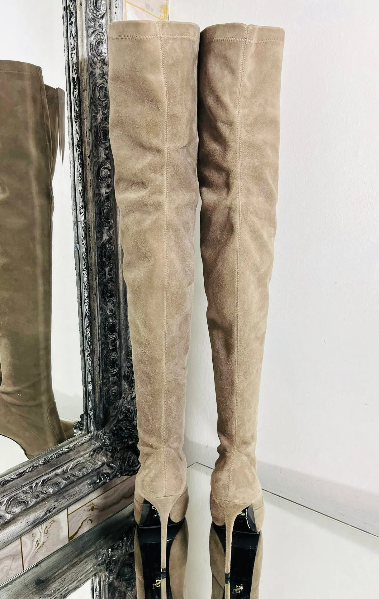 Le Silla Thigh-High Suede Boots. Size 36