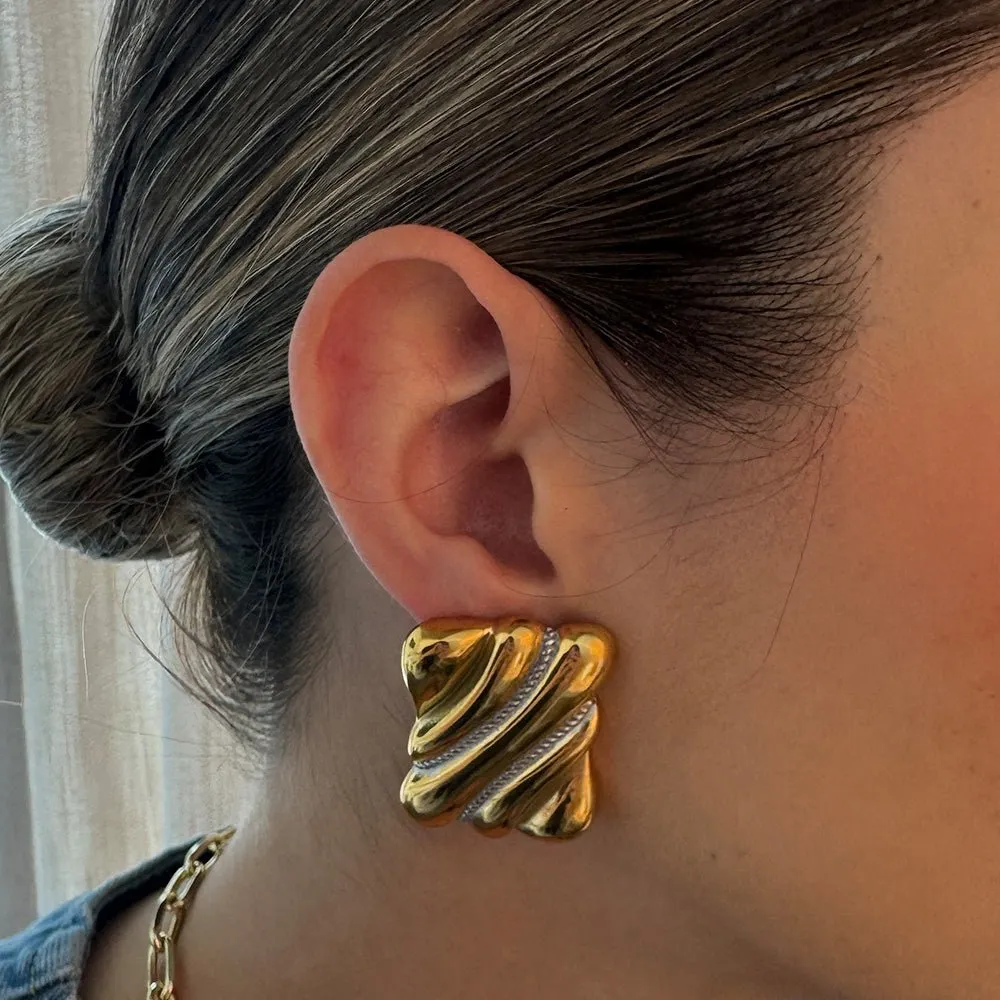 SCULPTED GOLDEN SILVER EARRINGS