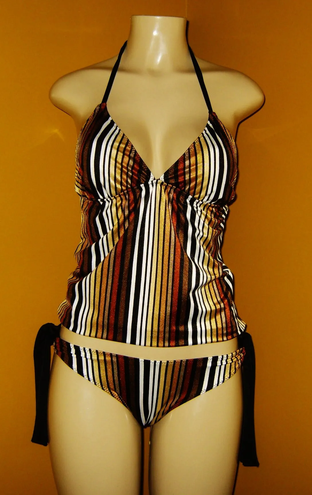 Triangle Top Tankini / Keyhole Bottom