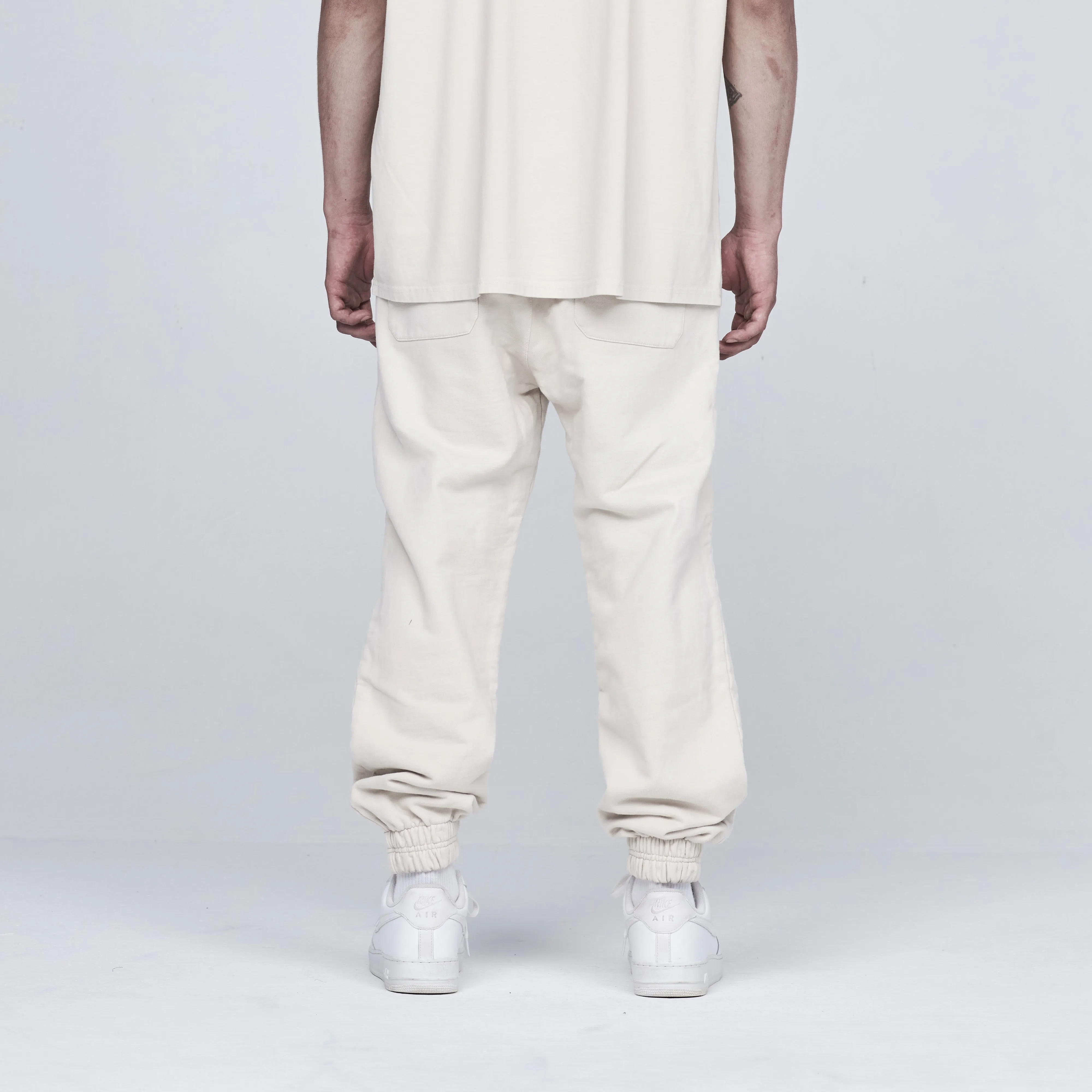 U Basics Shortened Sweatpants Cream