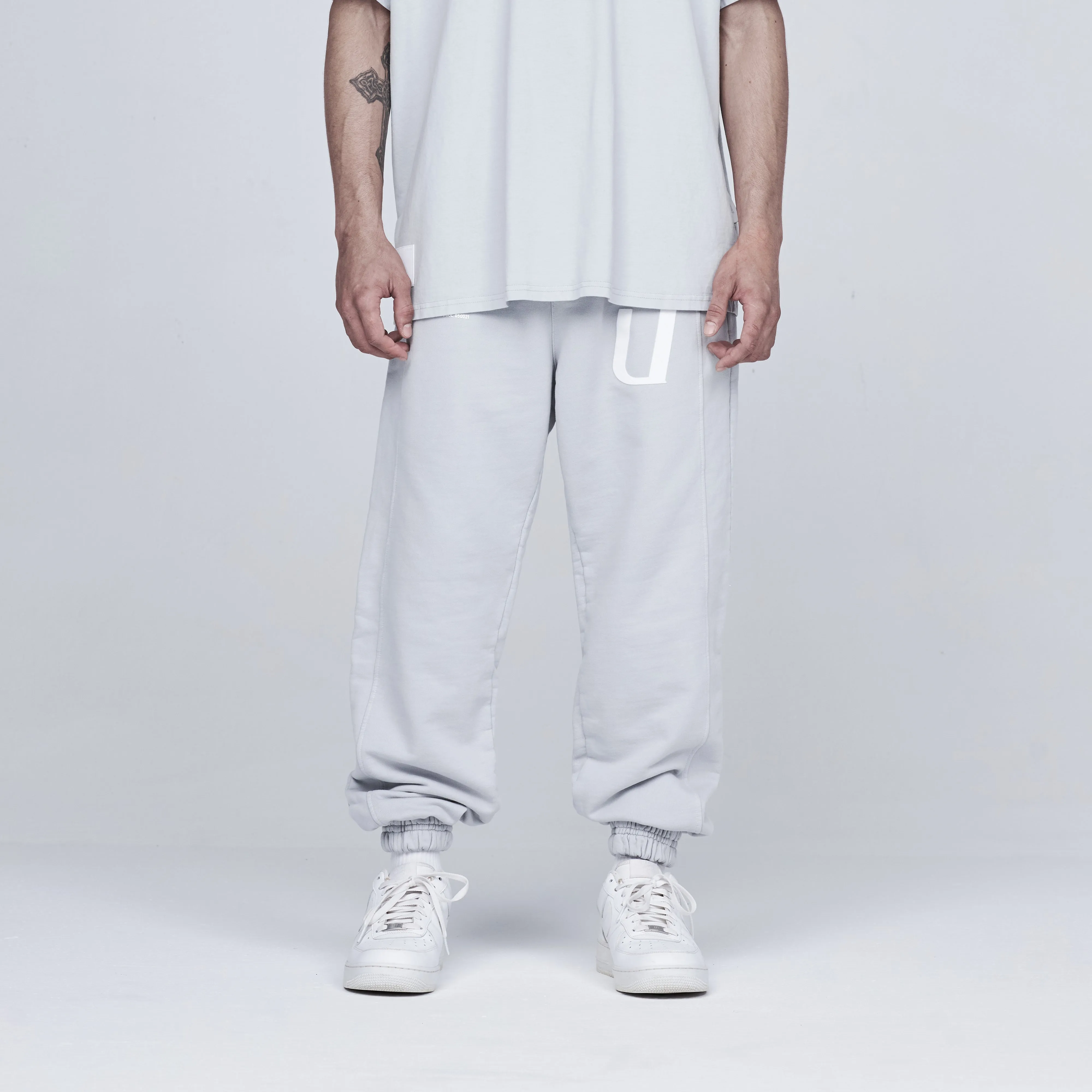 U Basics Shortened Sweatpants Silver